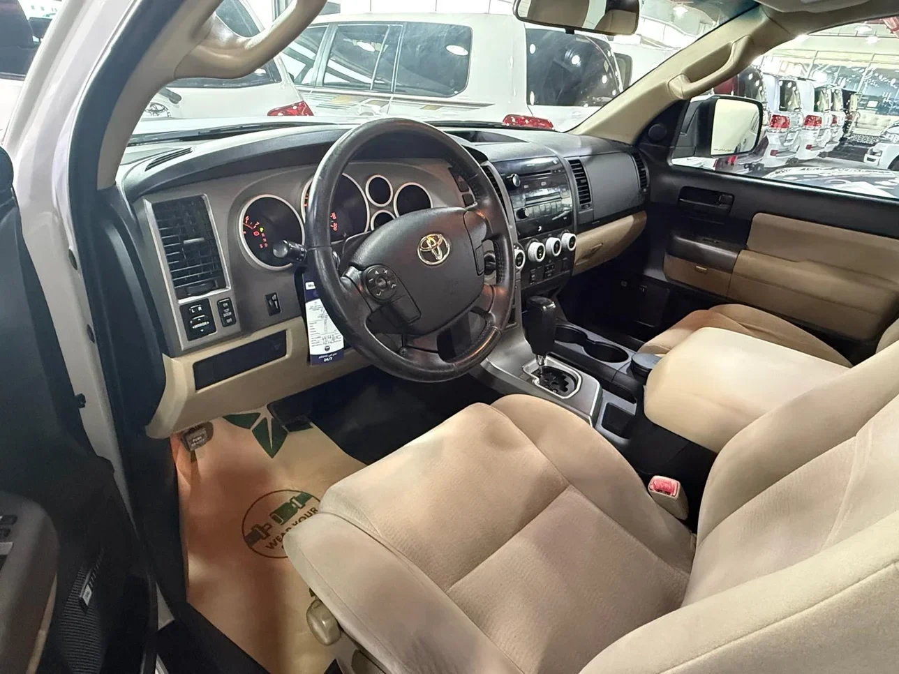 Toyota Sequoia 2013 — photo 3 for sale in Qatar