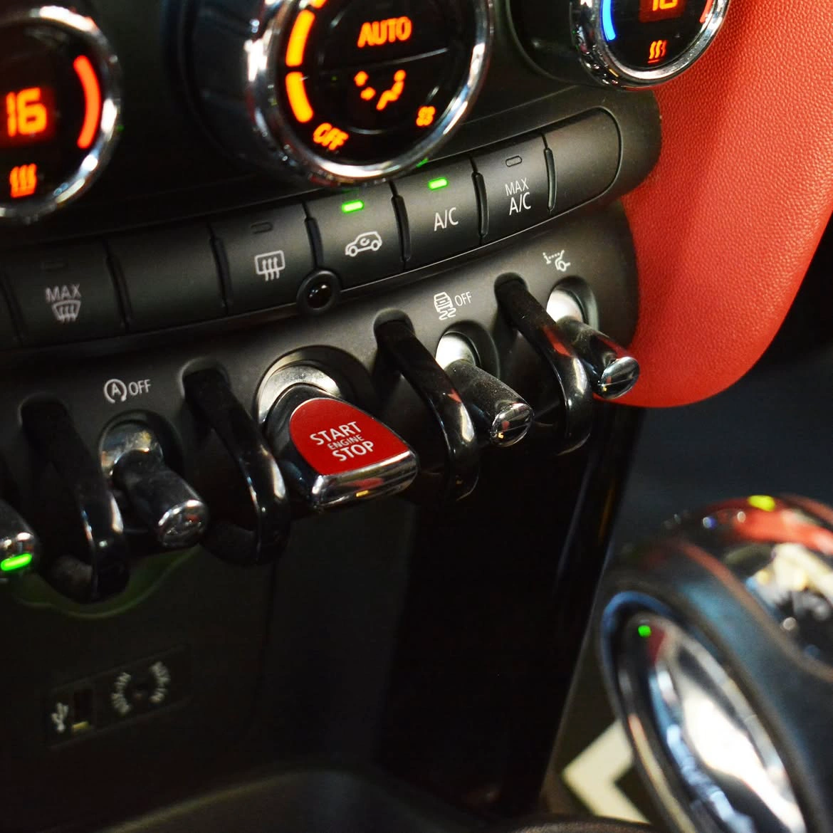 Mini Cooper JCW 2016 — photo 8 for sale in Qatar
