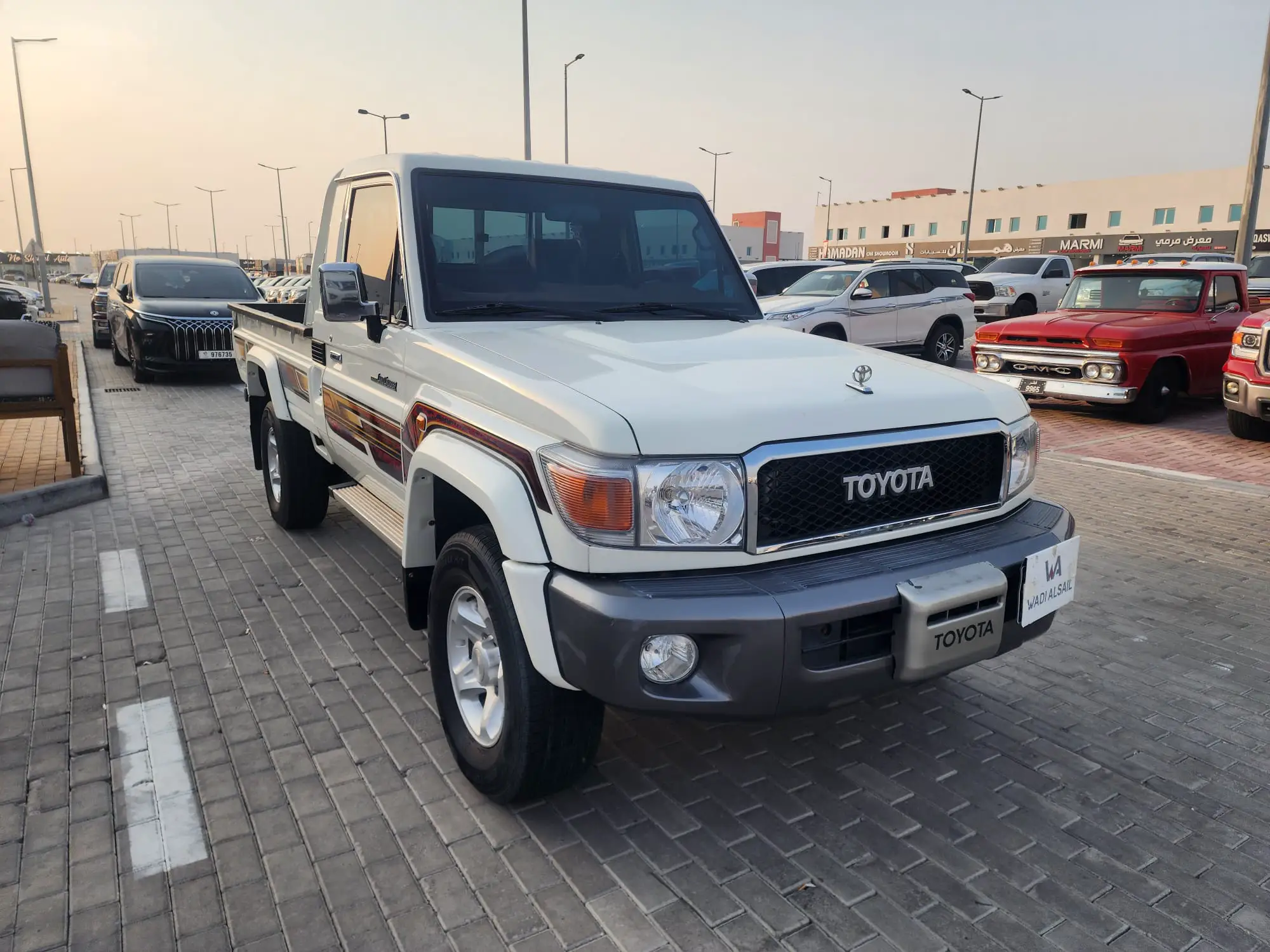 Toyota LX 2013
