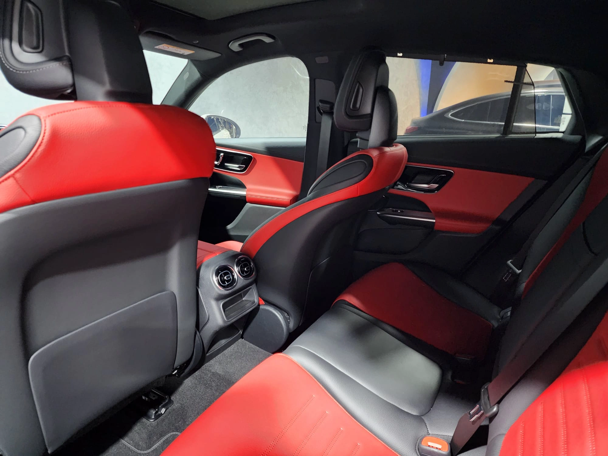Mercedes GLC 200 2026 — photo 6 for sale in Qatar