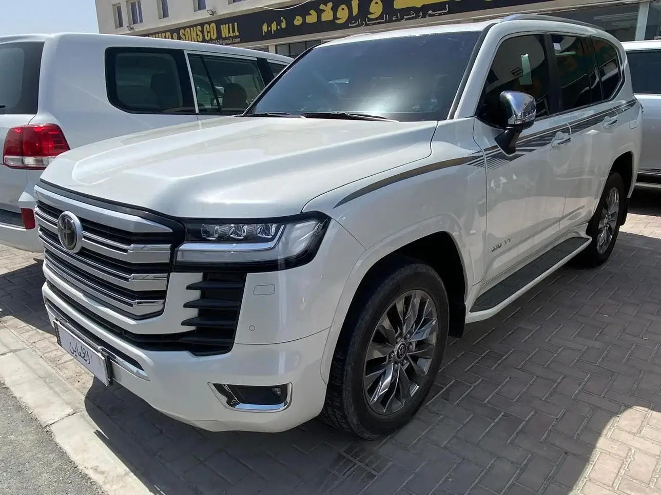 Toyota Land Cruiser VXR 2023