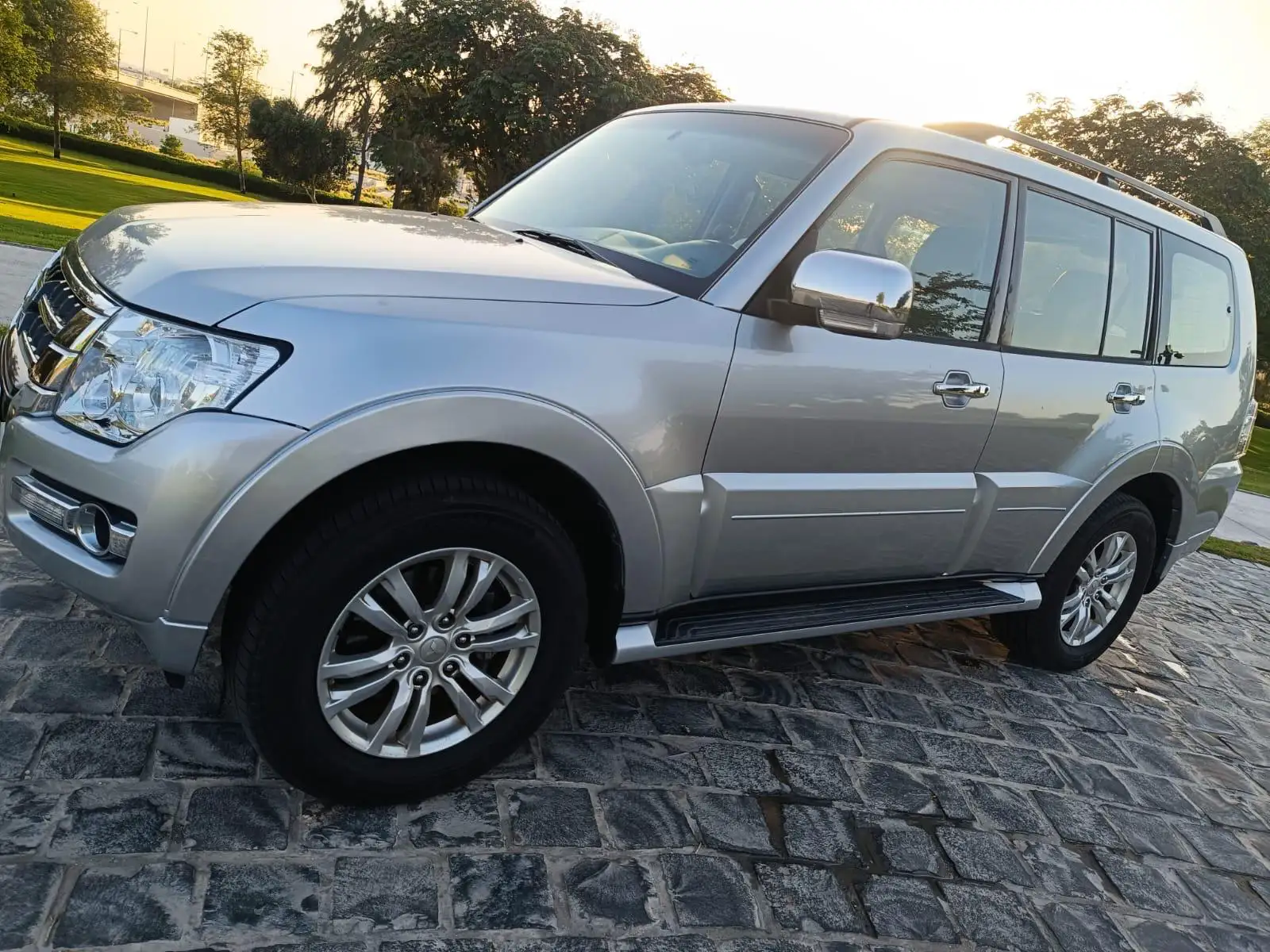 Mitsubishi Pajero GLS 2018