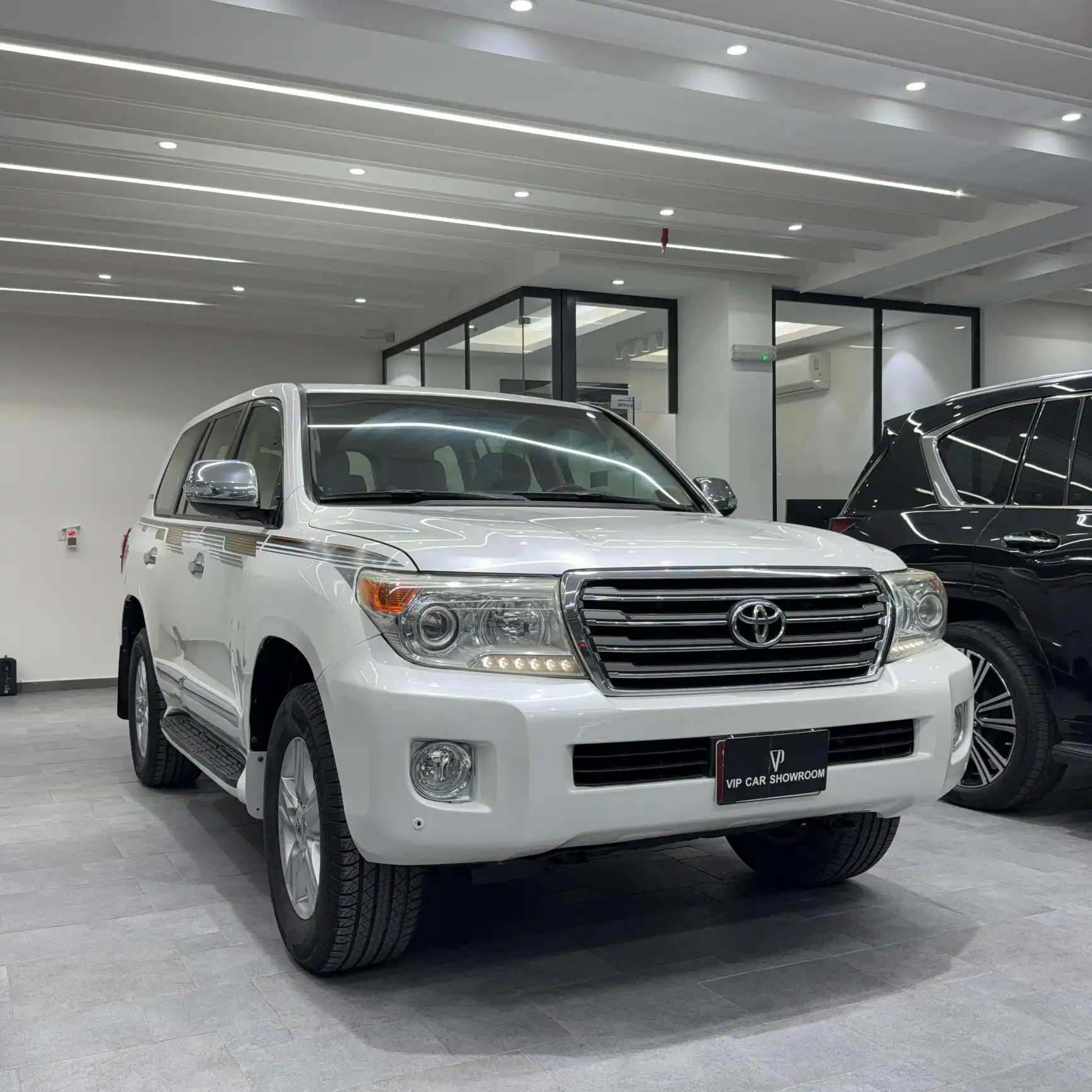 Toyota Land Cruiser GXR 2013
