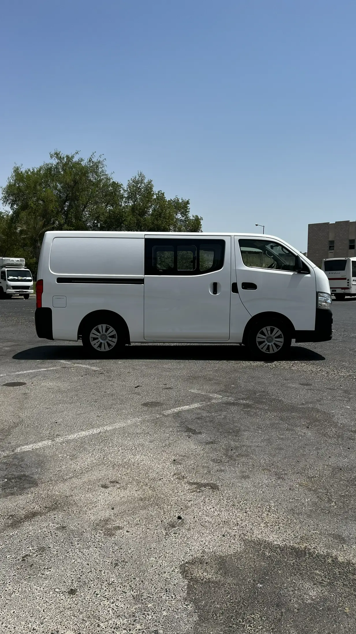 Nissan Urvan 2023