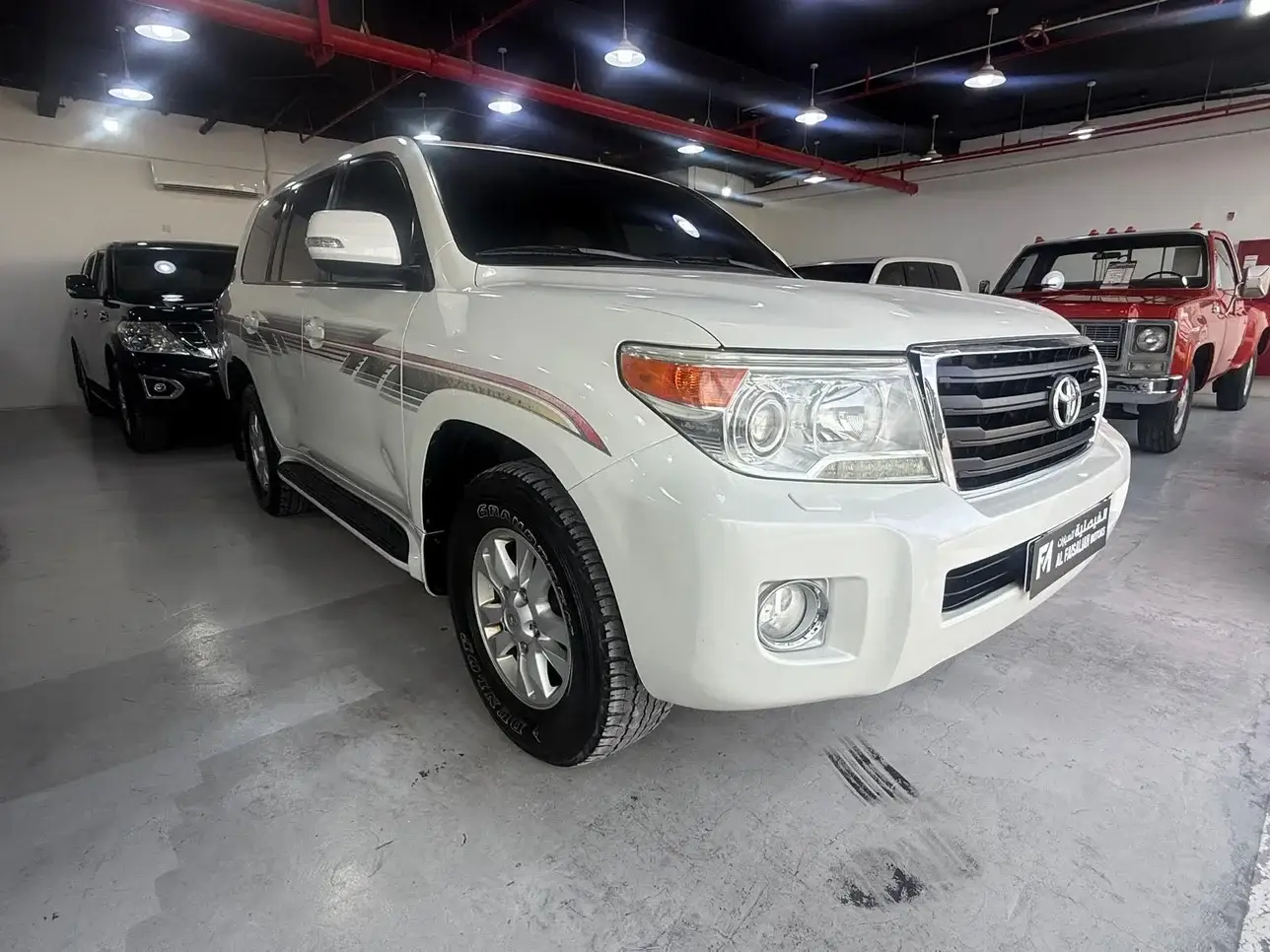 Toyota Land Cruiser GXR 2013