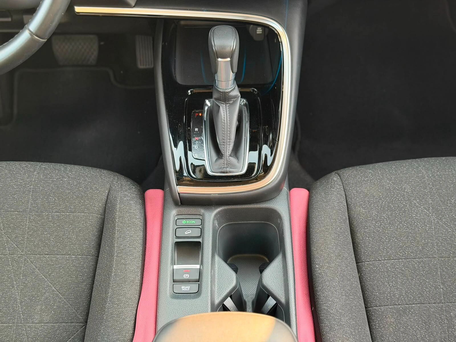 Honda HRV 2024 — photo 15 for sale in Qatar
