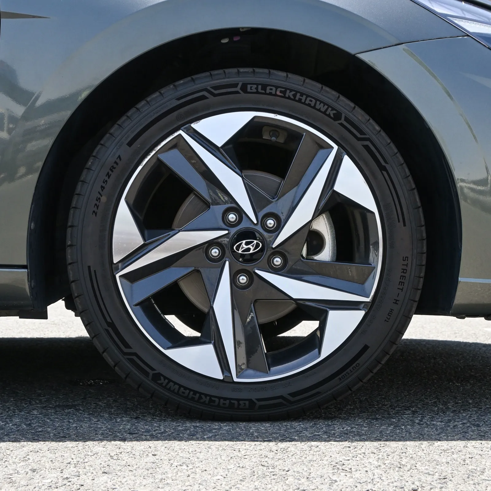 Hyundai Elantra 2023 — photo 6 for sale in Qatar