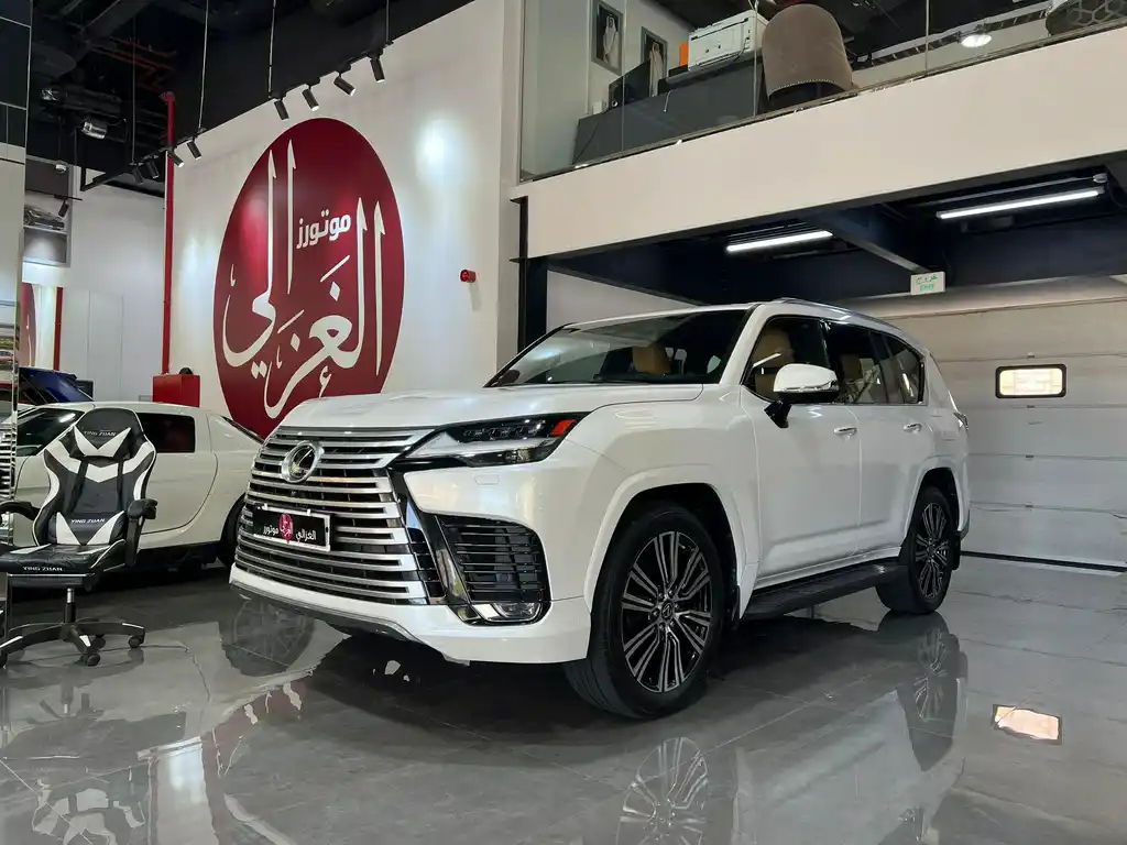Lexus LX 2022