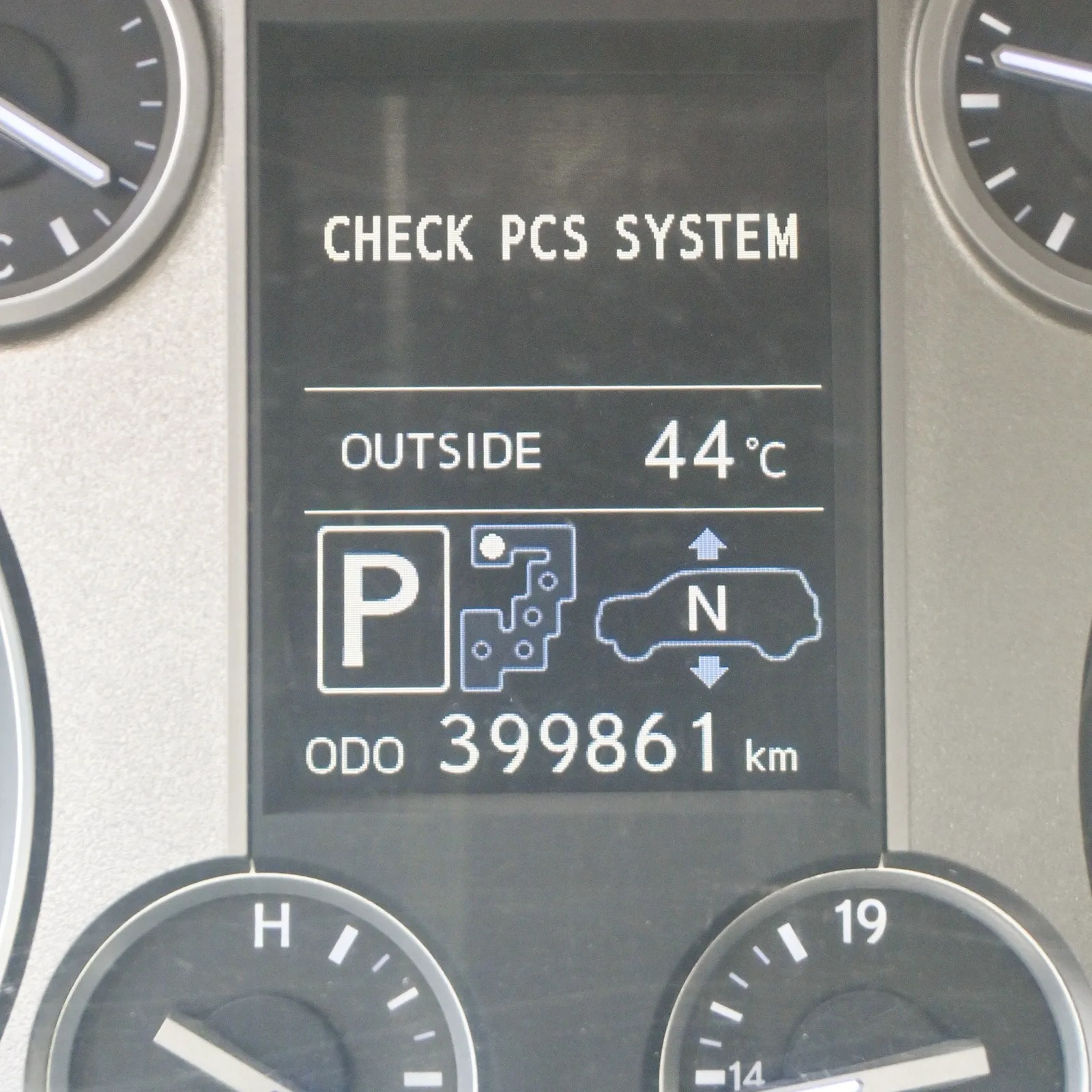 Lexus LX 570 2013 — photo 10 for sale in Qatar