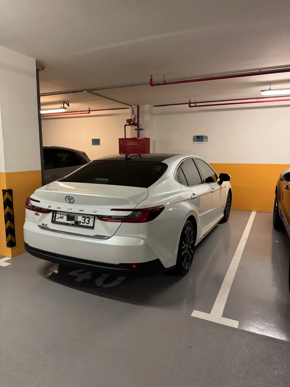 Toyota Camry GLE 2025