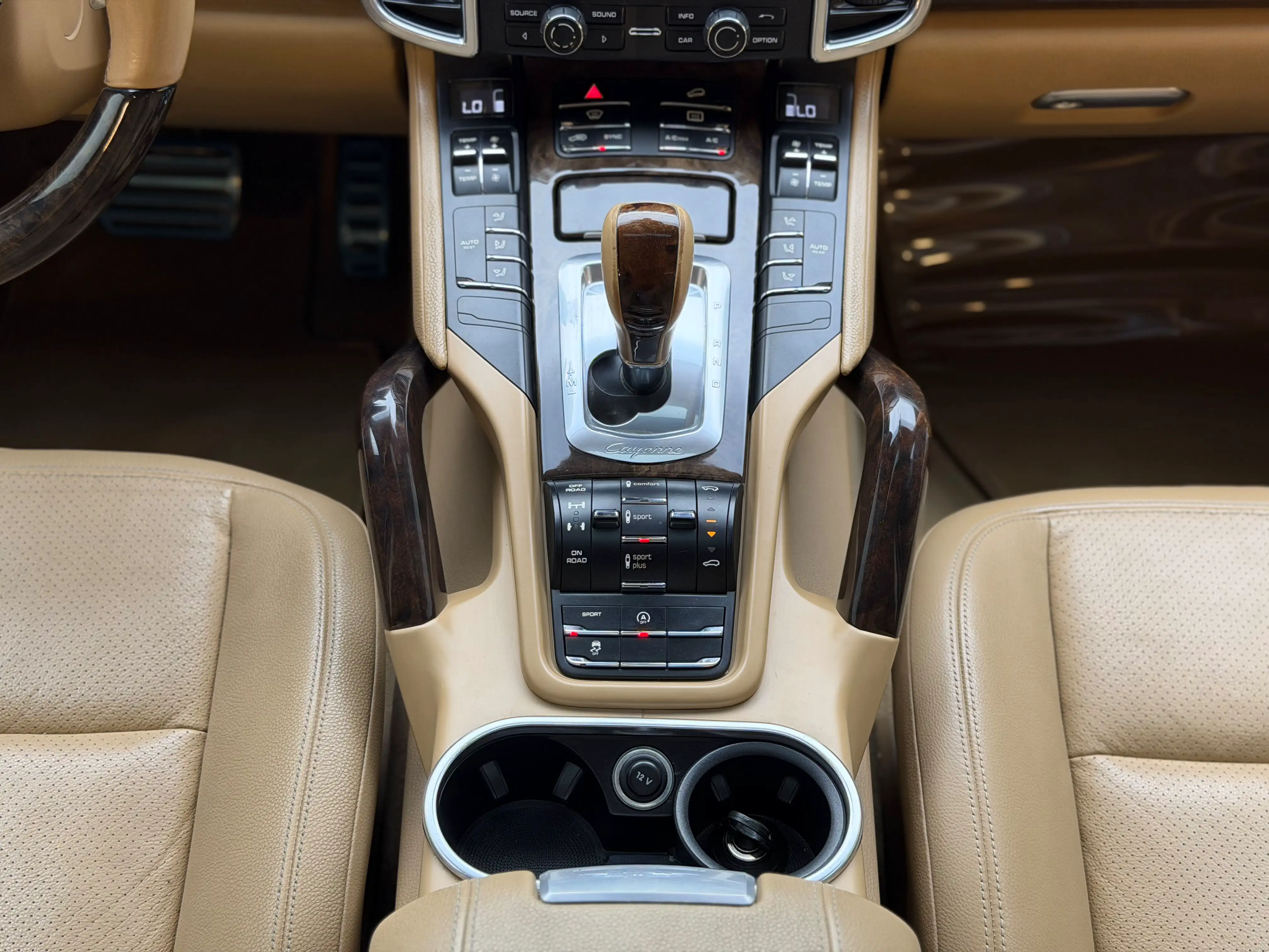 Porsche Cayenne S 2015 — photo 14 for sale in Qatar