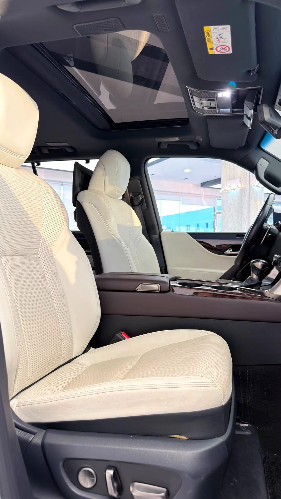 Lexus LX 600 2023 — photo 14 for sale in Qatar