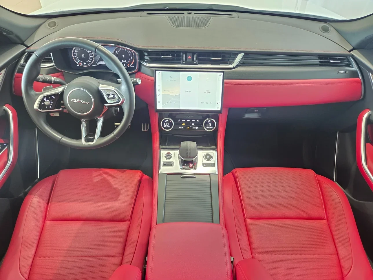 Jaguar F-PACE 2024