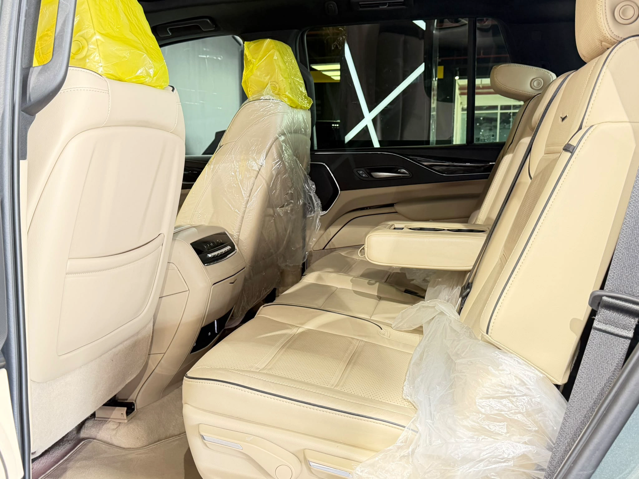 Cadillac Escalade 2023 — photo 5 for sale in Qatar