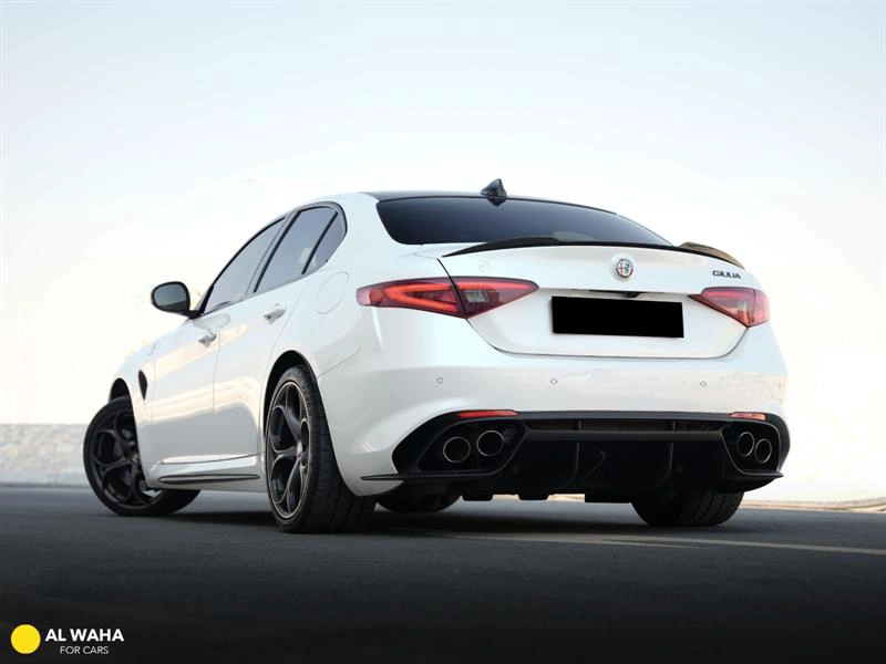 Alfa Romeo Giulia Quadrifoglio 2021