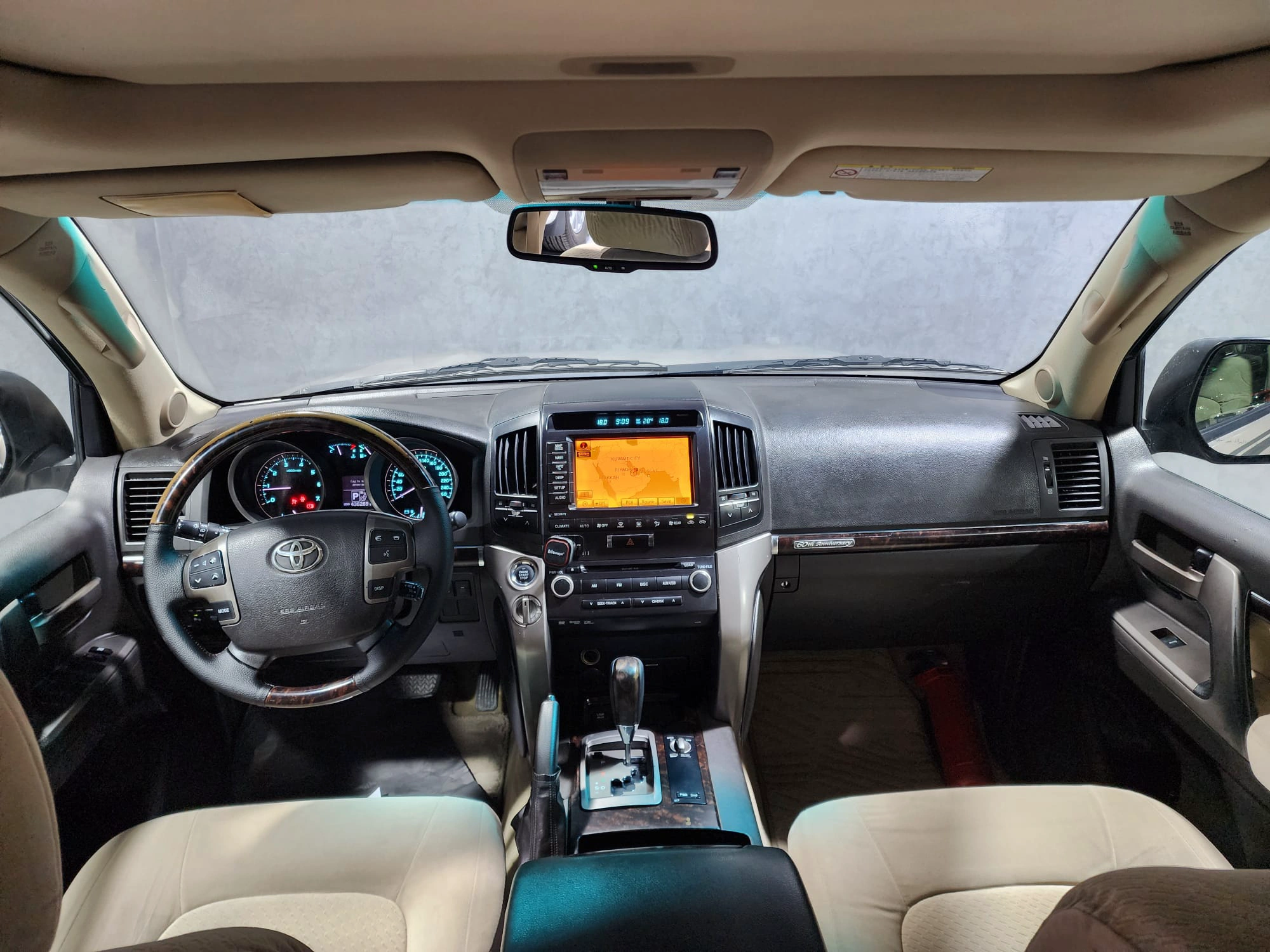 Toyota Land Cruiser VXR 2011 — photo 4 for sale in Qatar