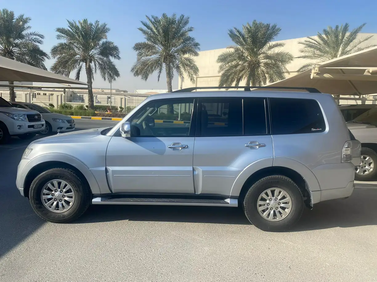 Mitsubishi Pajero GLS 2014