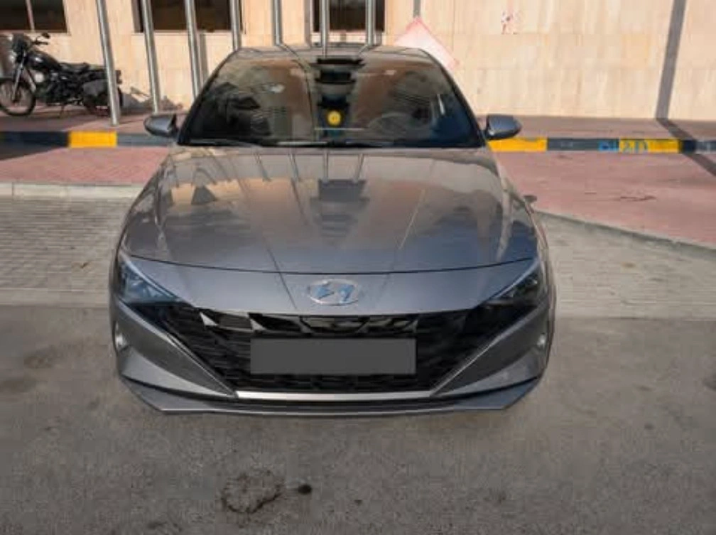 Hyundai Elantra Standard 2023
