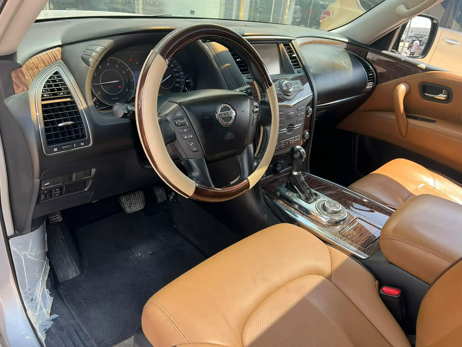 Nissan Patrol 2015