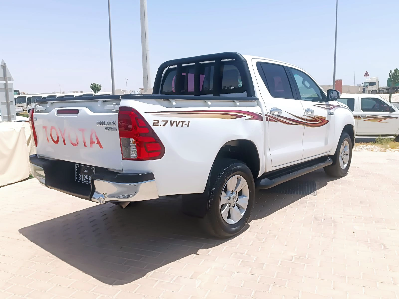 Toyota Hilux 2018 — photo 4 for sale in Qatar