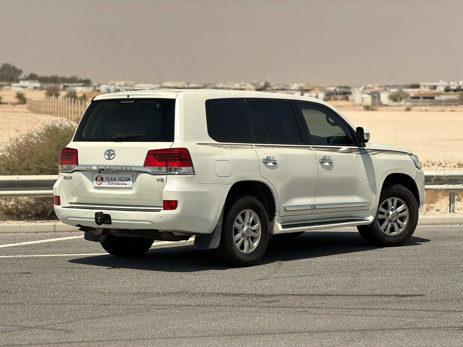 Toyota Land Cruiser GXR 2016 — photo 11 for sale in Qatar
