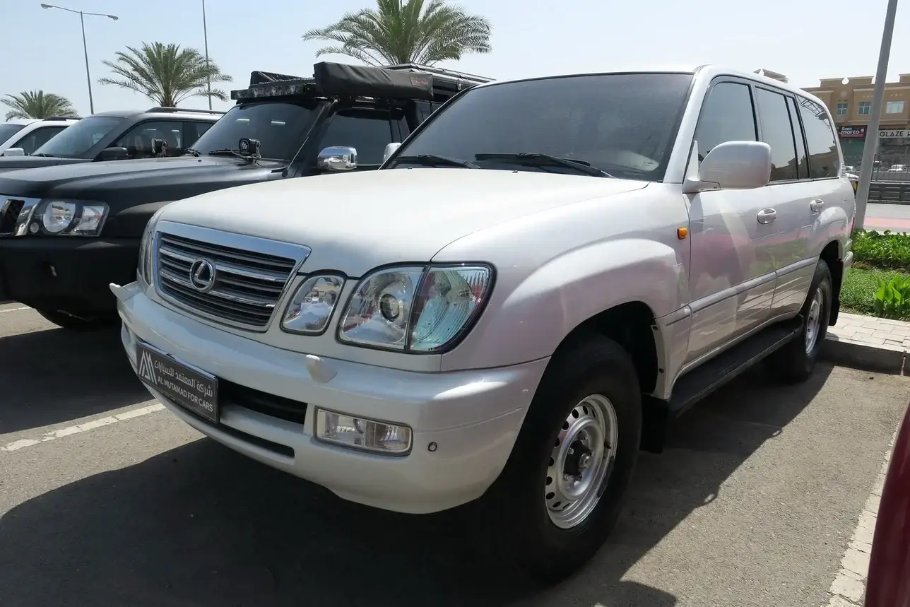 Lexus LX 2005