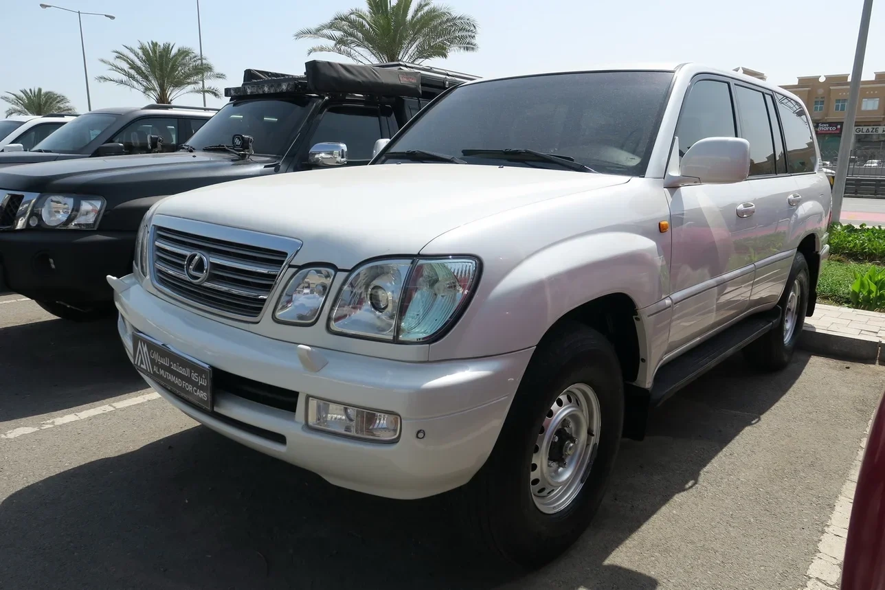 Lexus LX 2005