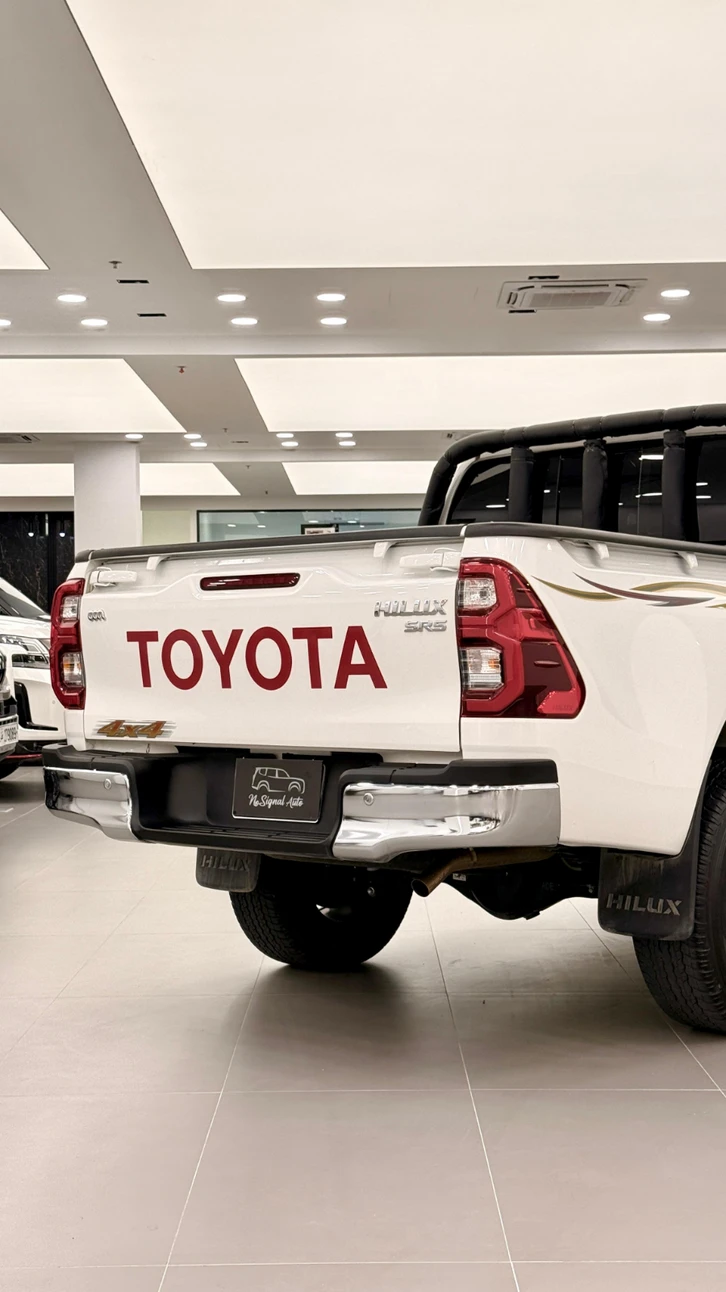 Toyota Hilux D/C P/Up 2025