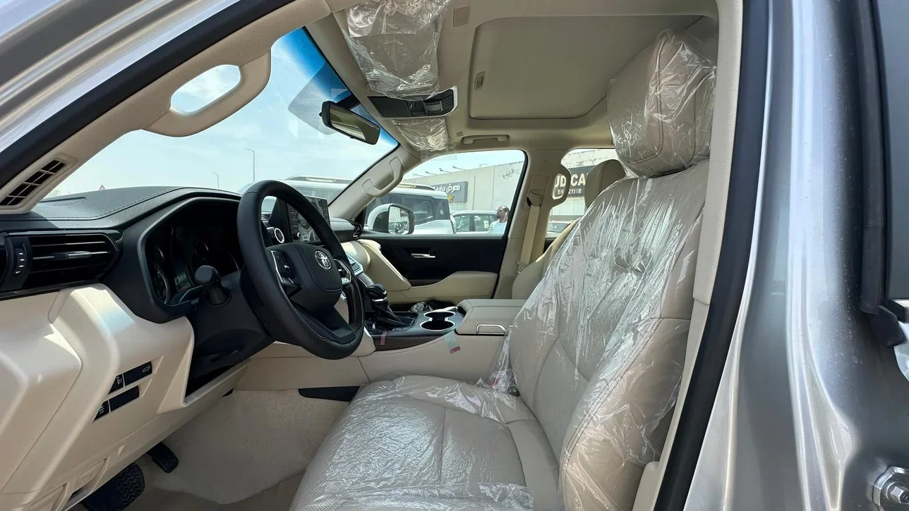 Toyota Land Cruiser GXR 2024