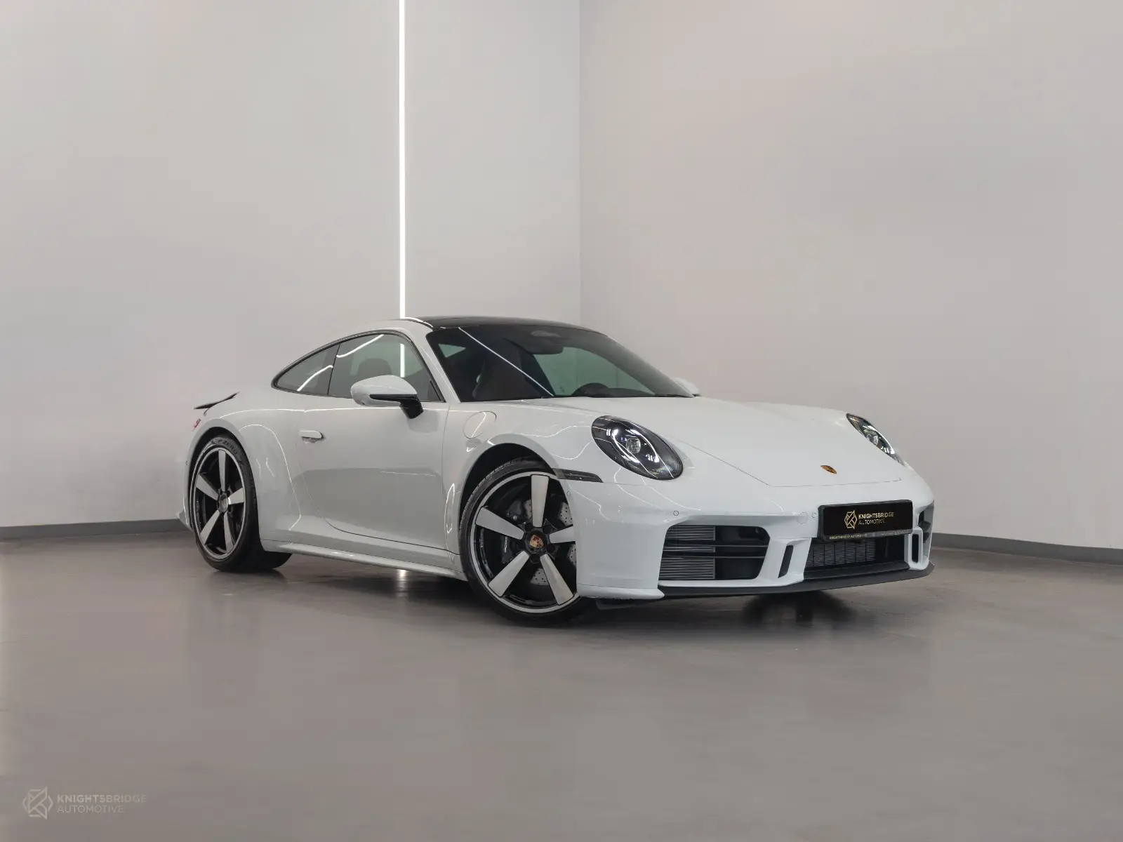 Porsche 911 CARRERA COUPE 2026