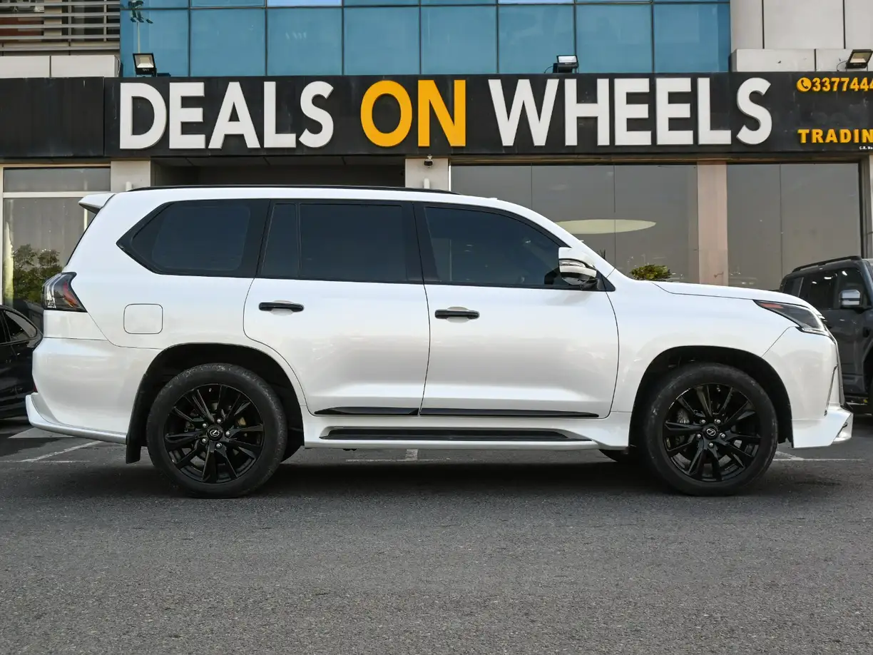 Lexus LX 570 2021