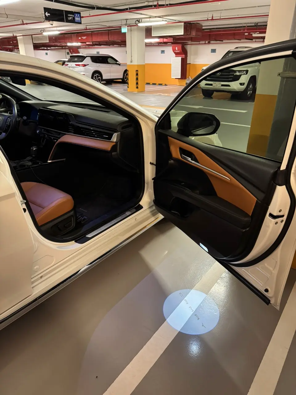 Toyota Camry GLE 2025