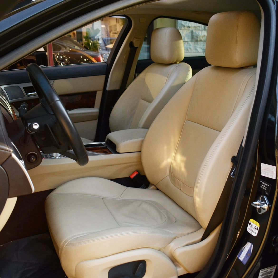 Jaguar XF 2015 — photo 7 for sale in Qatar