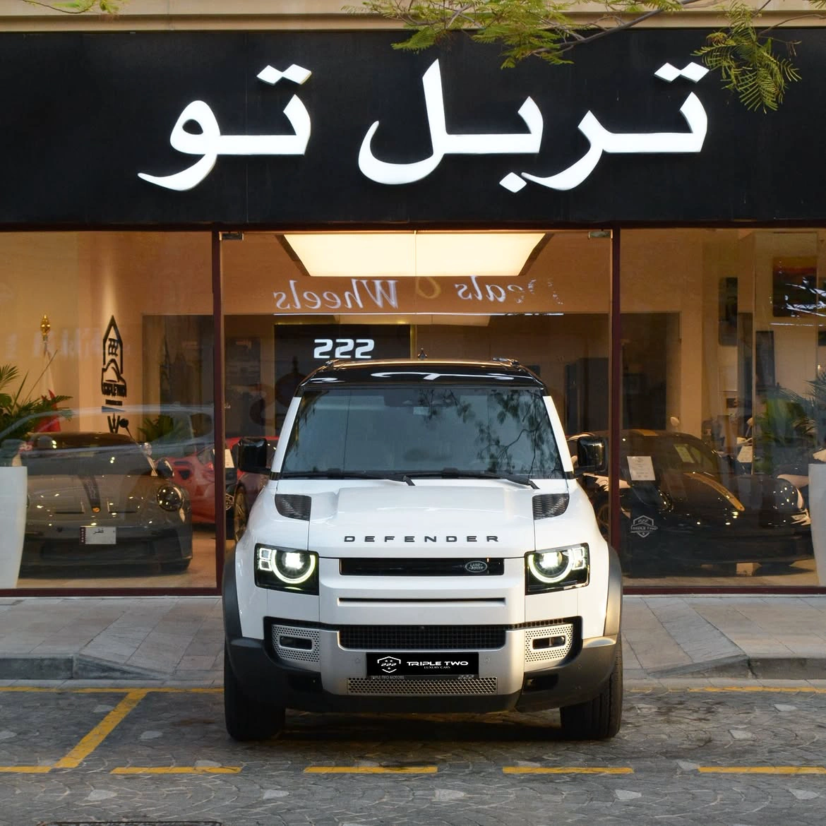 Landrover DEFENDER 130 HSE 2023 — photo 4 for sale in Qatar