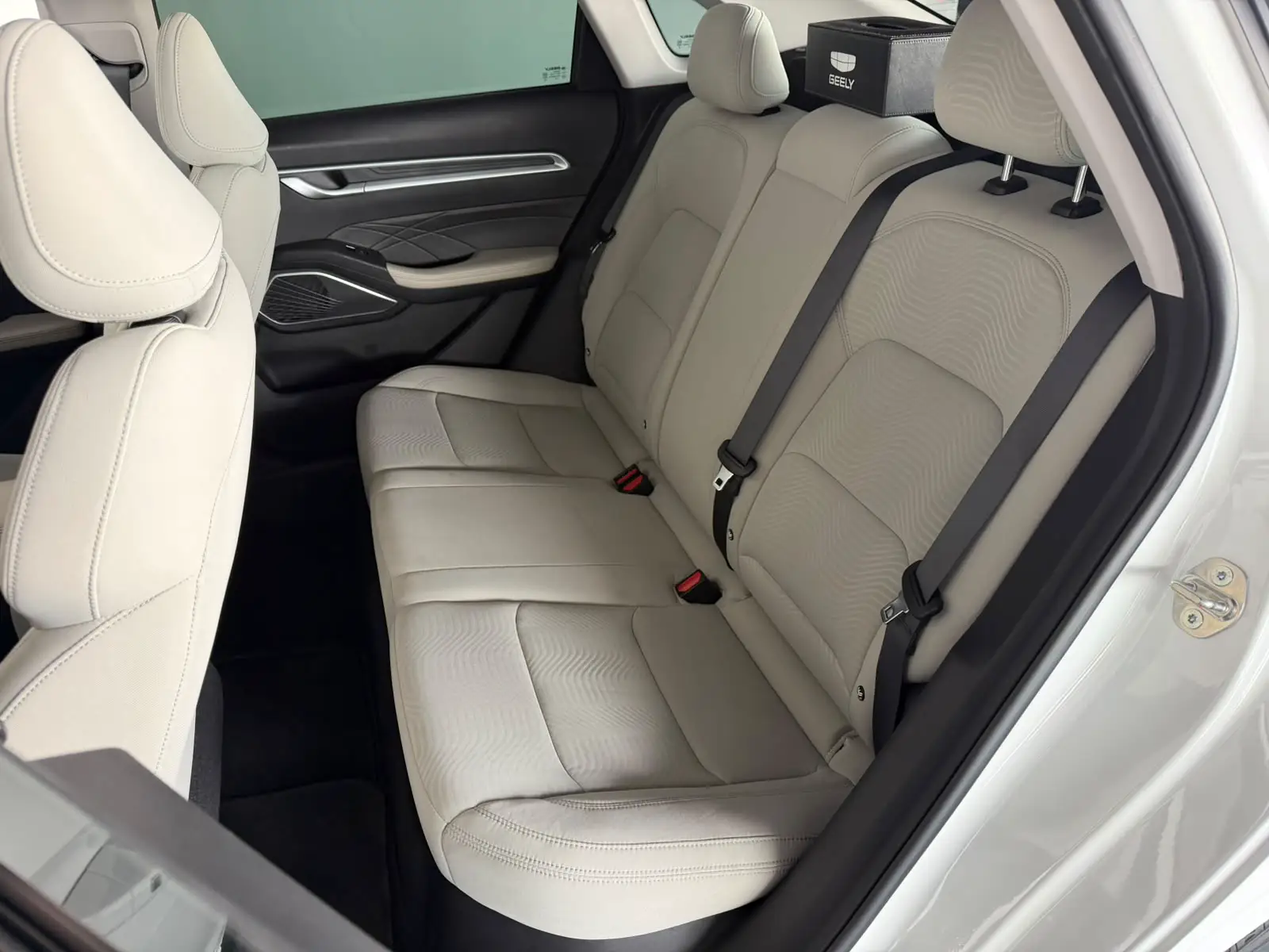 Geely EMGRAND 2025