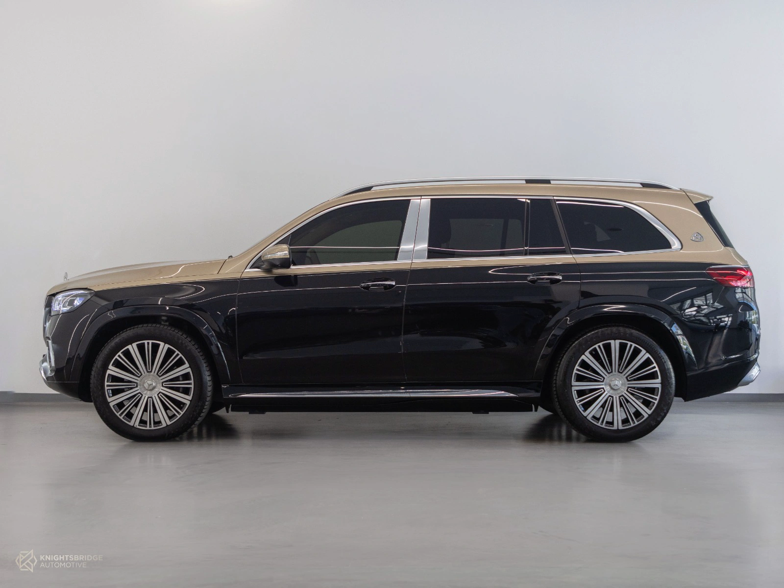 Mercedes GLS 600 2024 — photo 3 for sale in Qatar