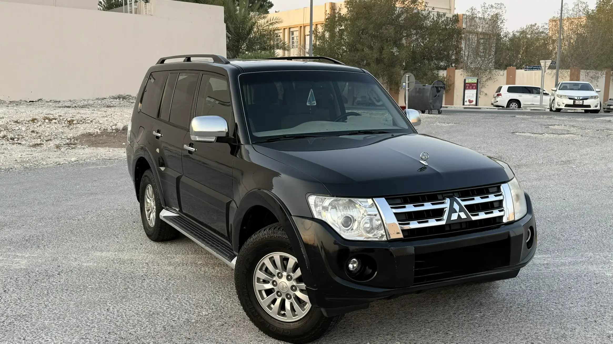 Mitsubishi Pajero Full option 2014