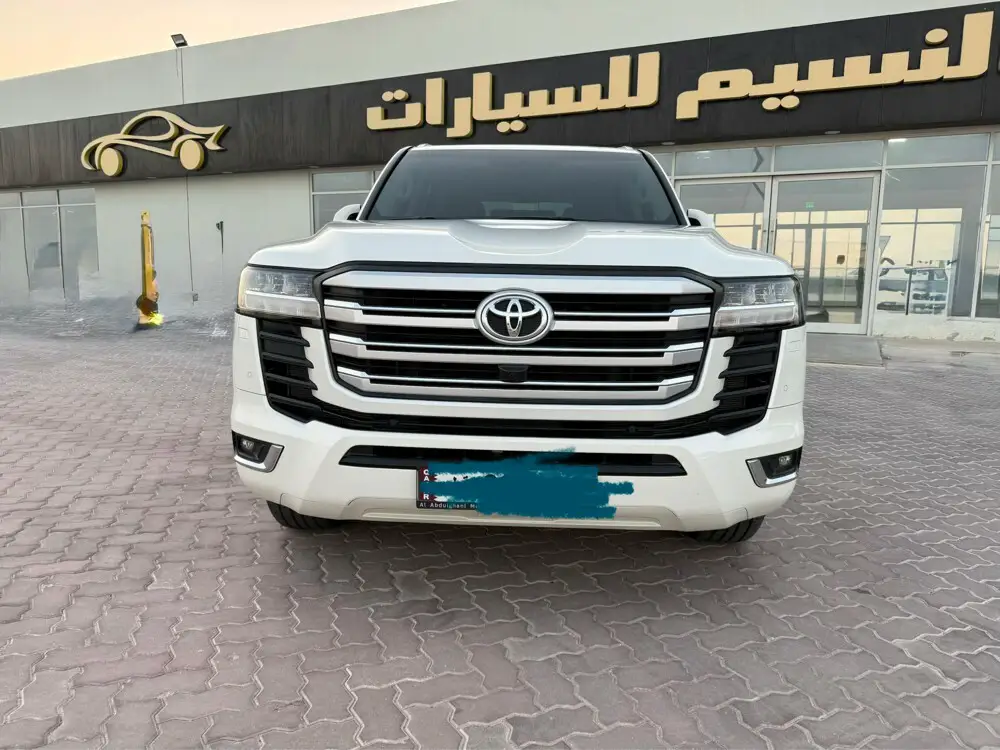 Toyota Land Cruiser GXR 2023