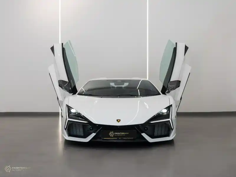 Lamborghini Revuelto 2025