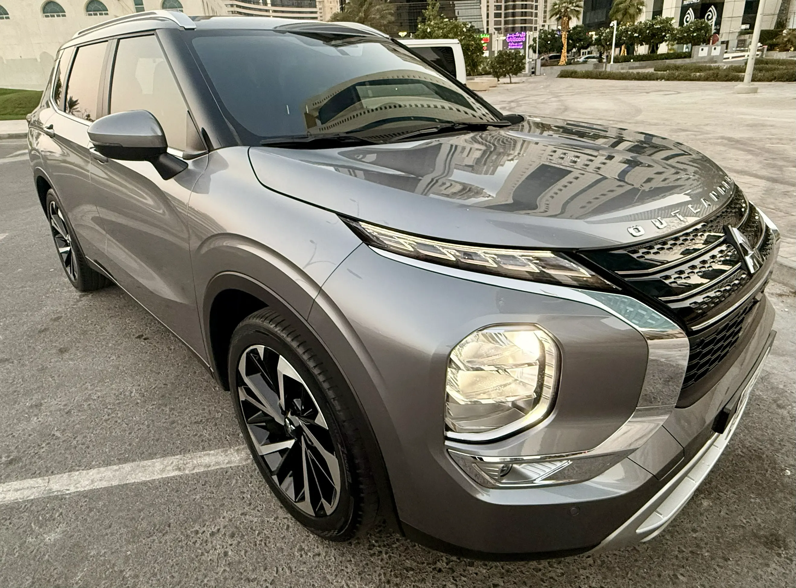 Mitsubishi Outlander HL  2024