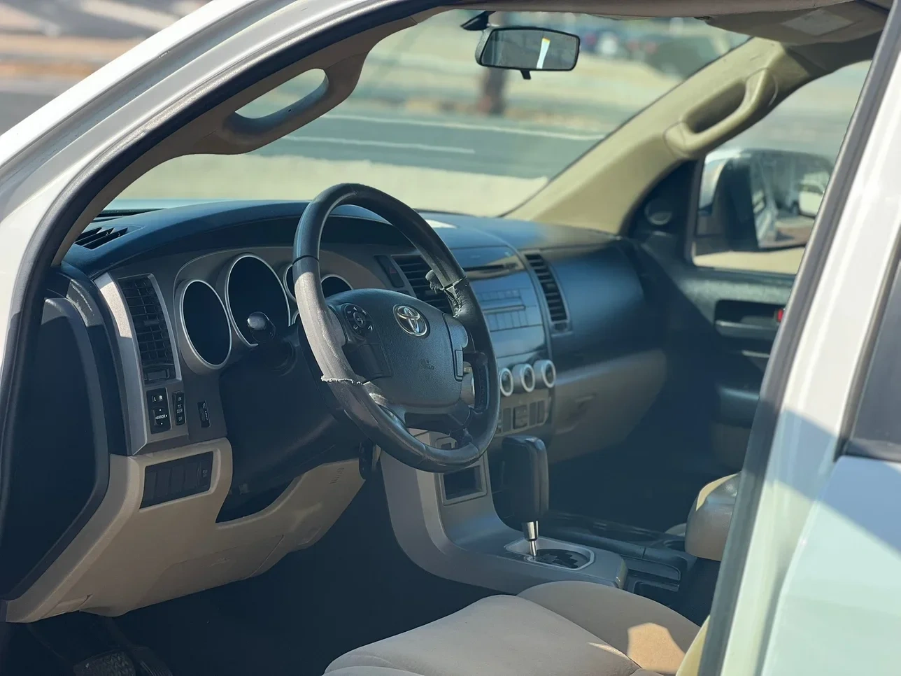 Toyota Sequoia 2013 — photo 7 for sale in Qatar
