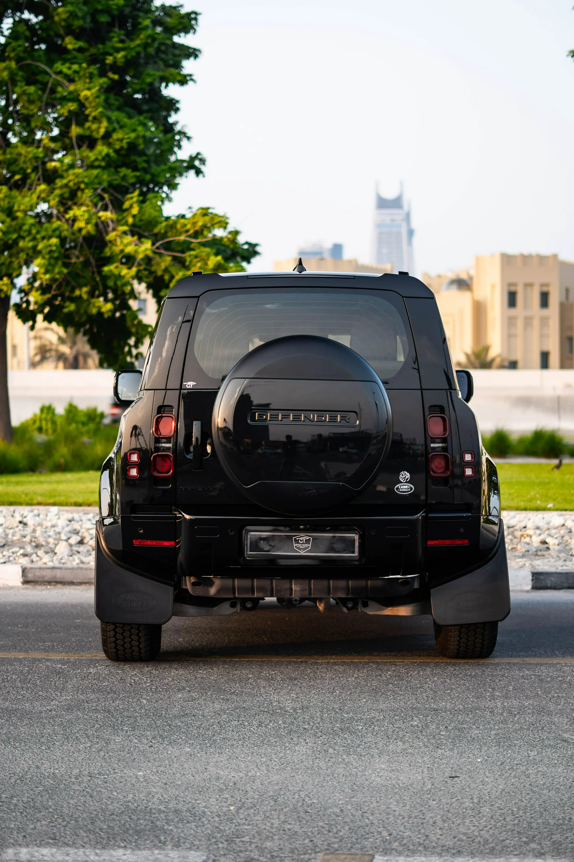 Landrover Defender 2023