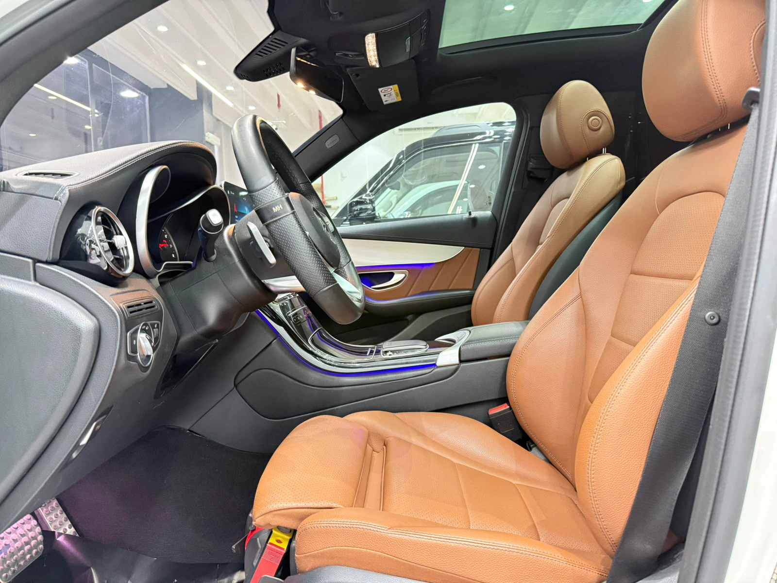 Mercedes GLC 200 2022 — photo 4 for sale in Qatar