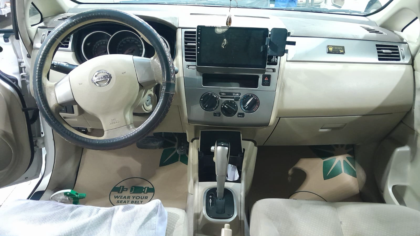 Nissan Tiida Nissan 2011