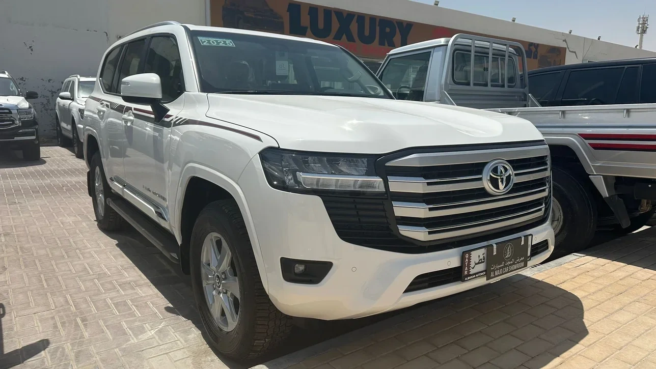 Toyota Land Cruiser GXR 2025