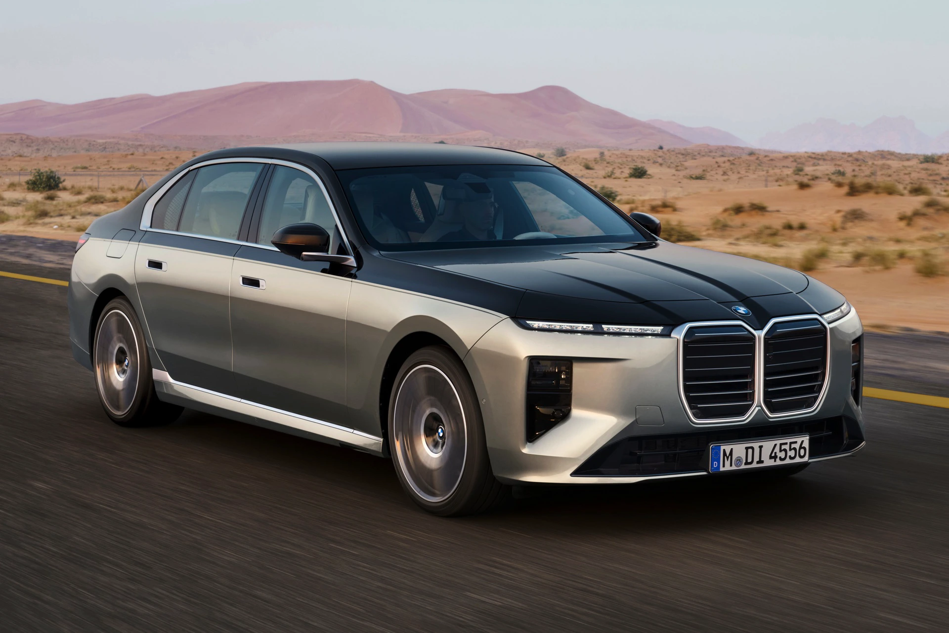BMW 760Li 2026 — photo 2 for sale in Qatar