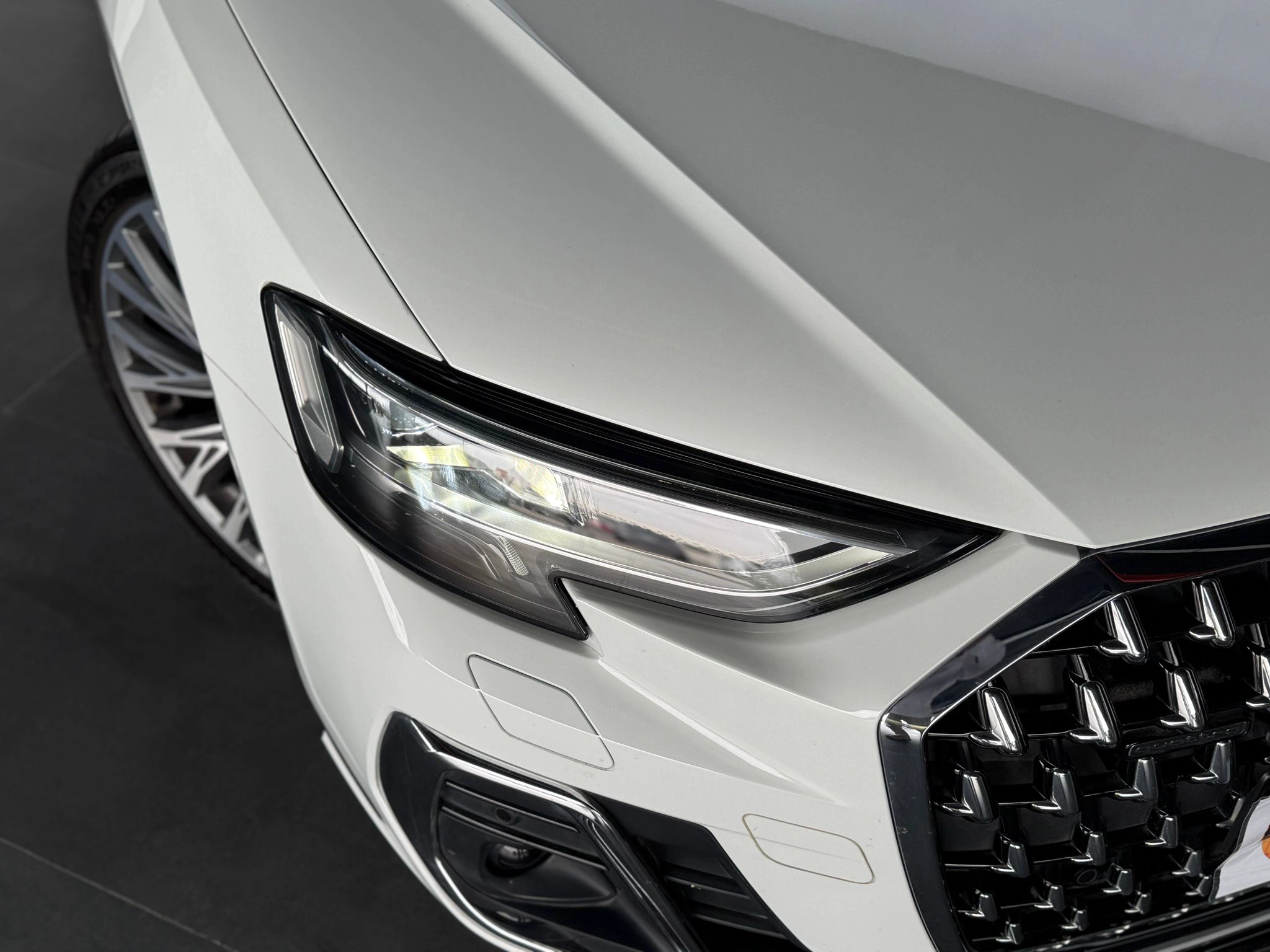 Audi A8 2024