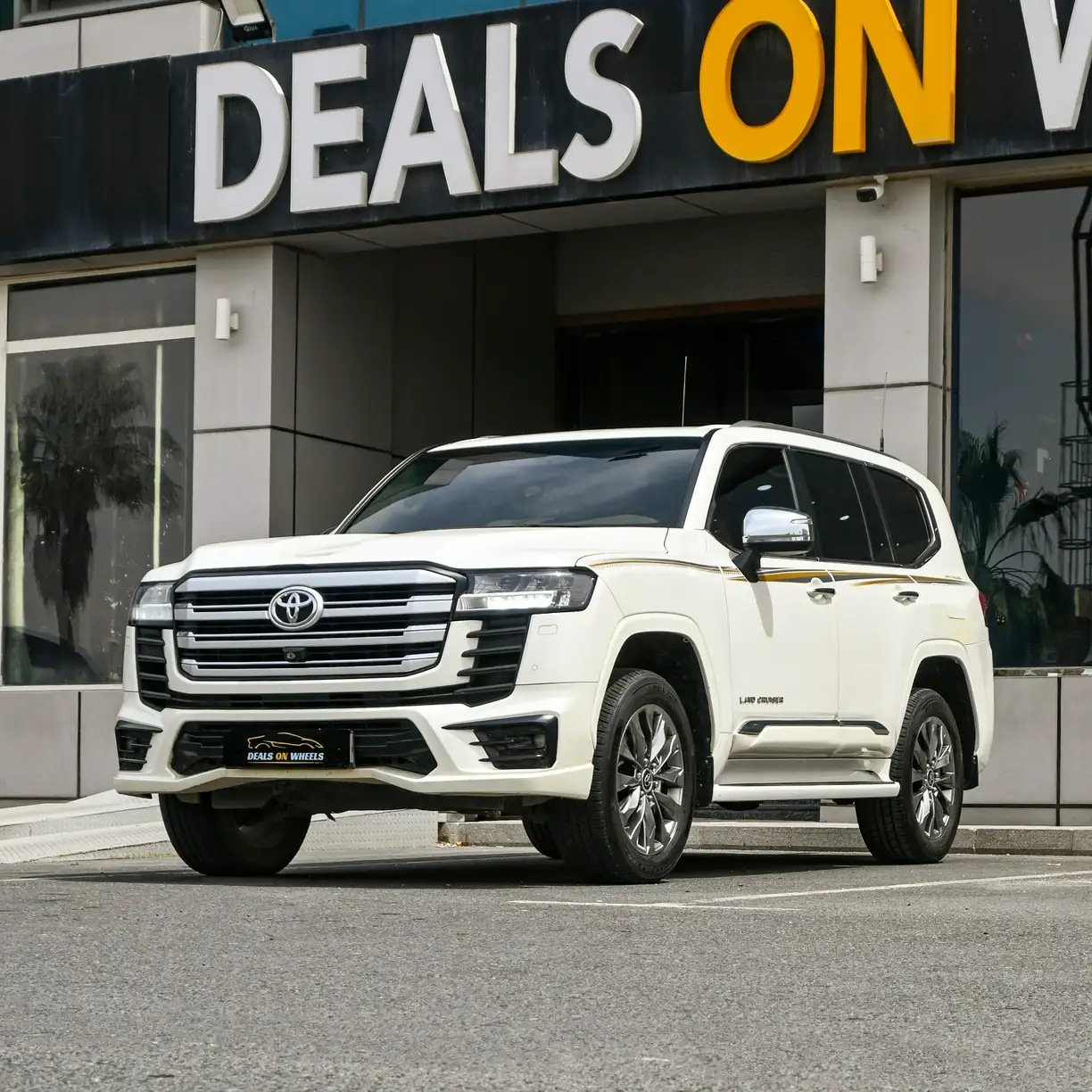 Toyota Land Cruiser GXR 2023