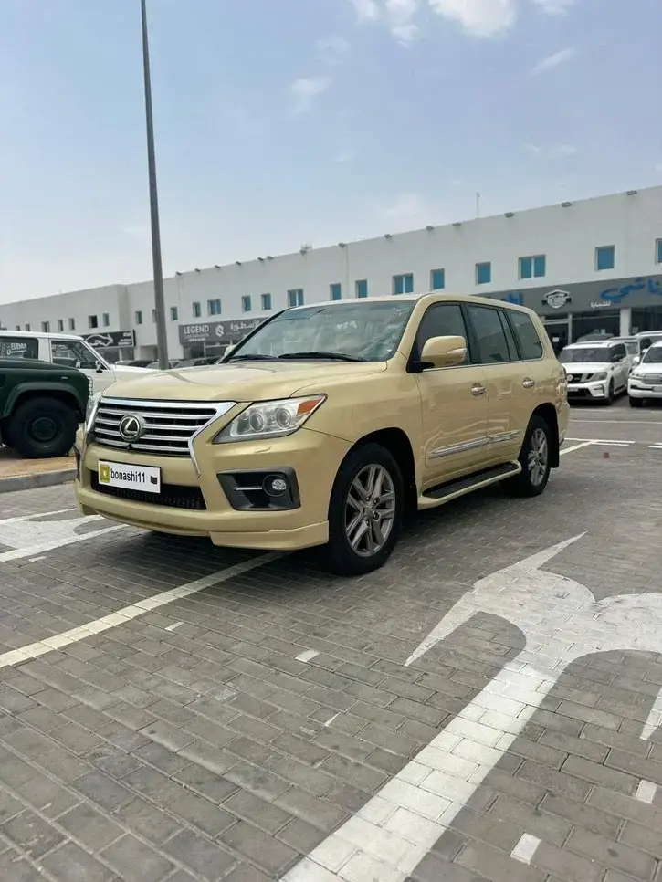 Lexus LX 2010