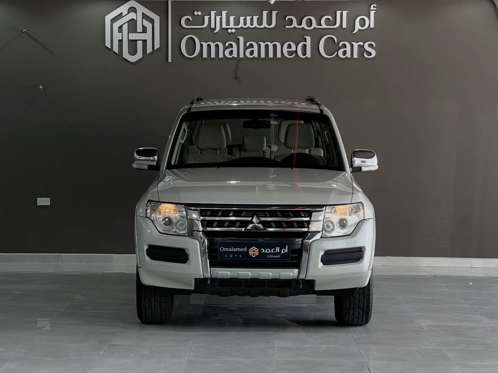 Mitsubishi Pajero GLS 2017